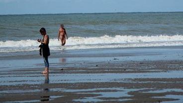 Les Naturistes De Quend Plage Vont Ils Devoir Se Rhabiller