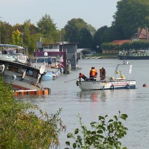 à Compiègne La Péniche Coule Et Pollue Loise