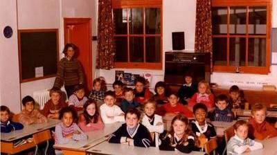 Photo de classe CE2 de 1981, COMMUNALE - Copains d'avant